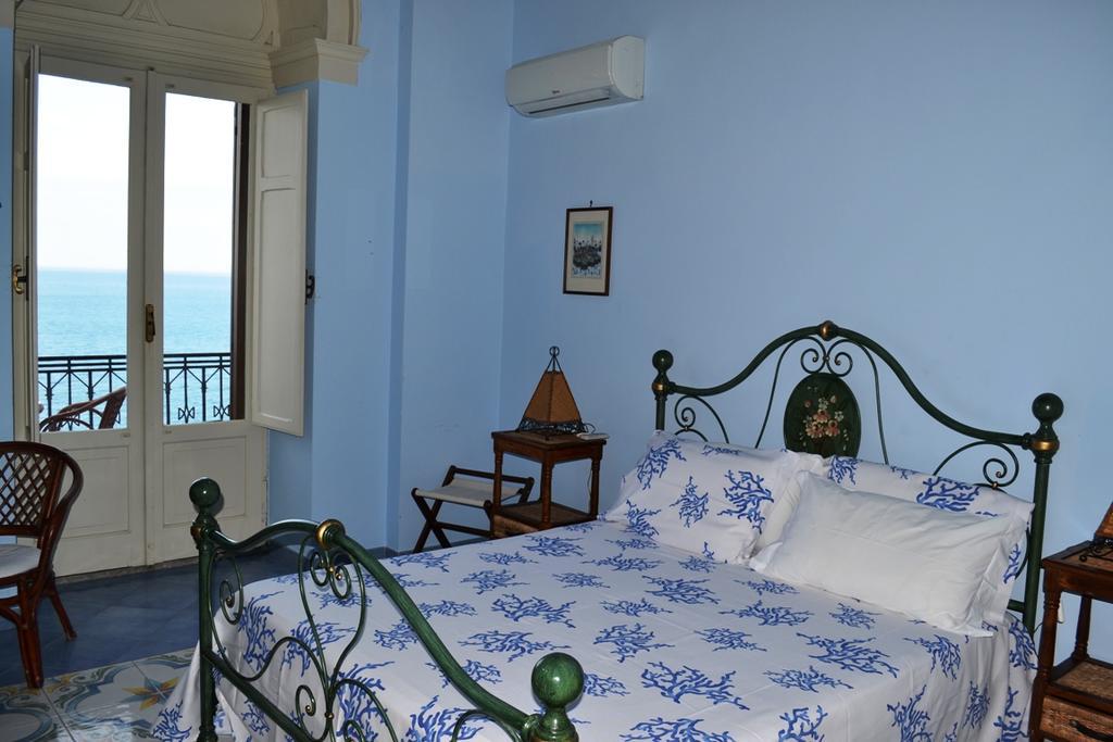 B&B Villa Antonio ตาออร์มินา ภายนอก รูปภาพ