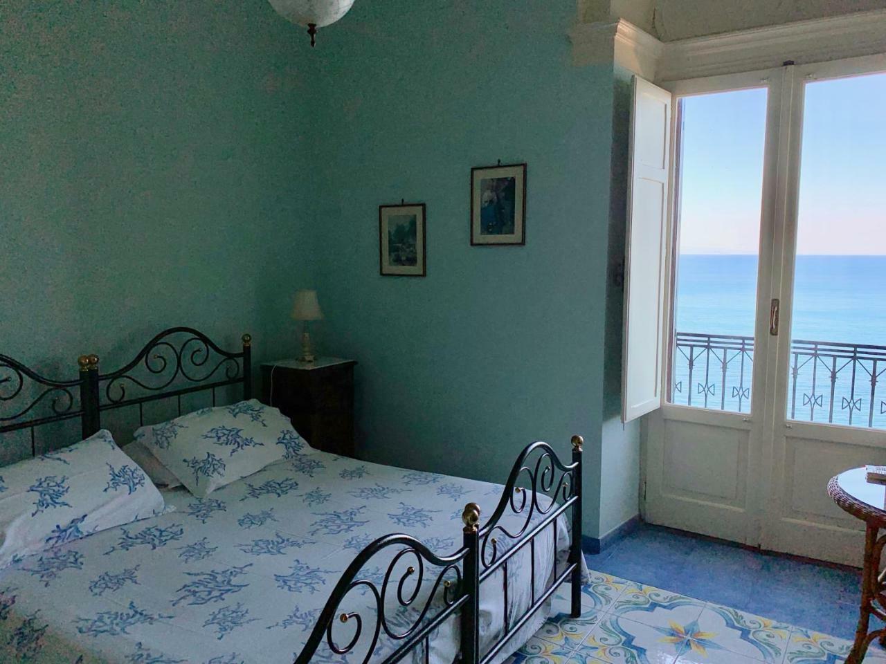 B&B Villa Antonio ตาออร์มินา ภายนอก รูปภาพ